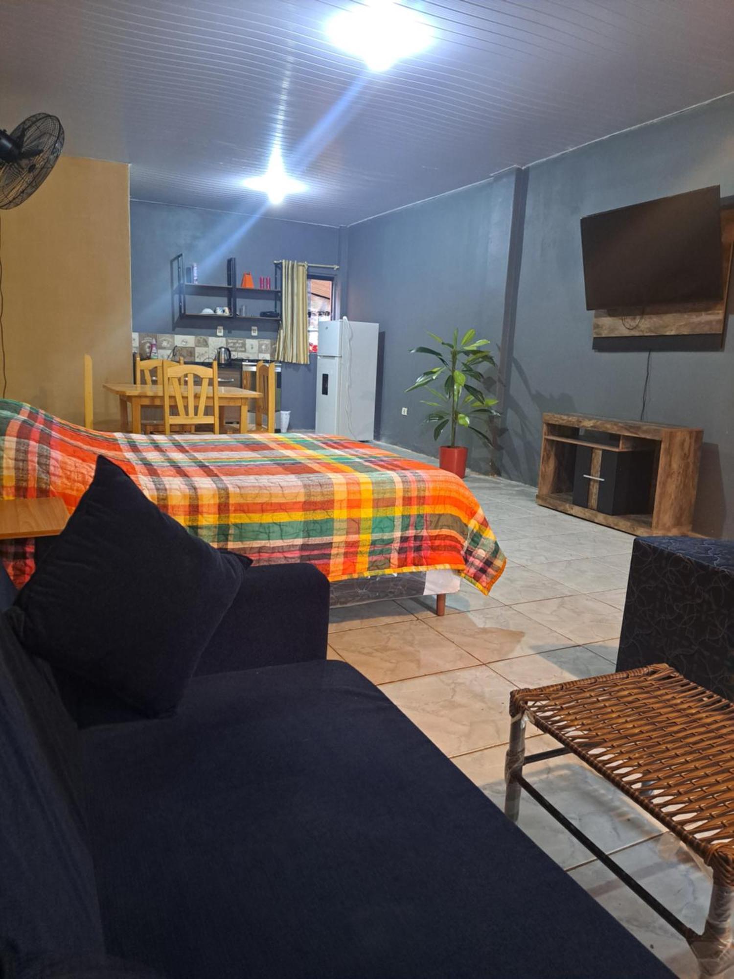 Hummingbird Hostel Сьюдад-дель-Эсте Экстерьер фото