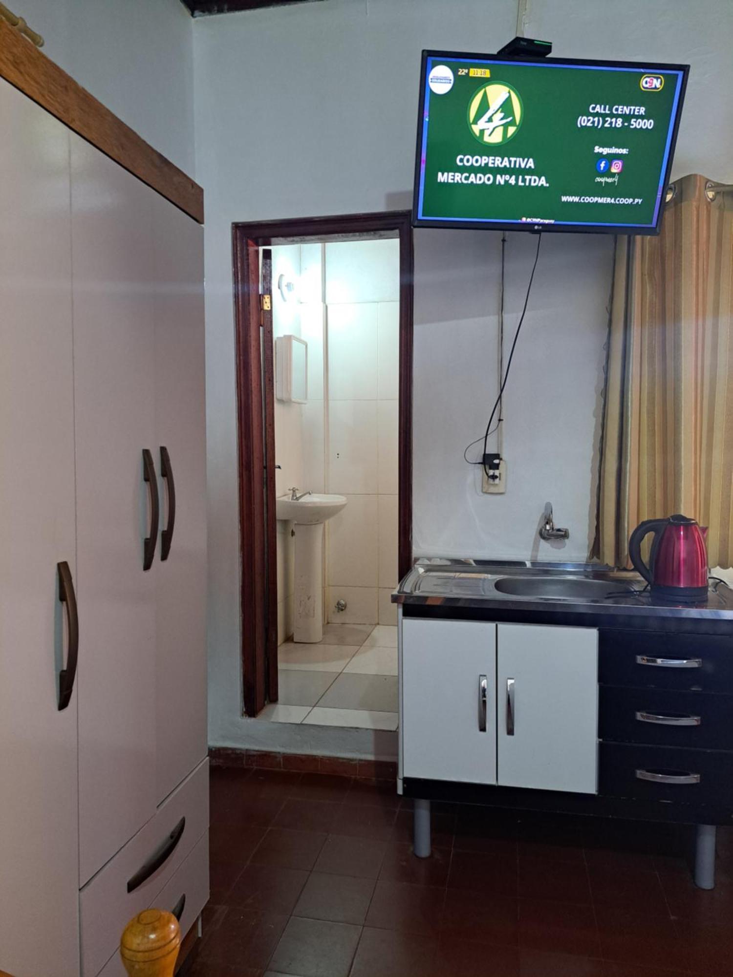 Hummingbird Hostel Сьюдад-дель-Эсте Экстерьер фото