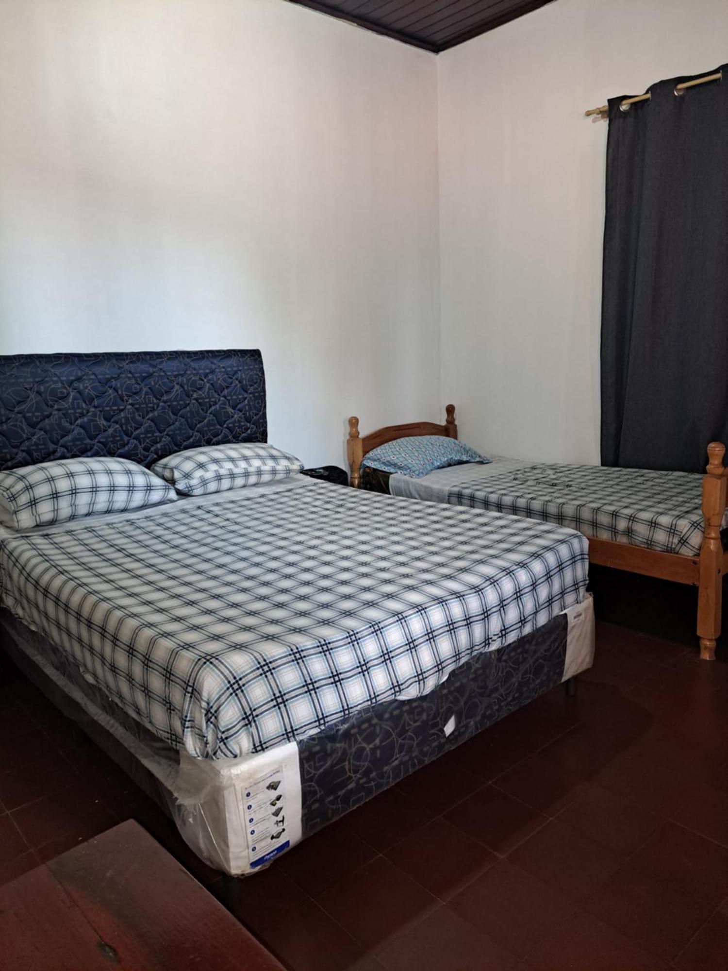 Hummingbird Hostel Сьюдад-дель-Эсте Экстерьер фото